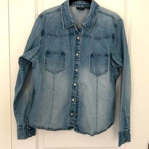 Women’s Denim Long Sleeve Shirt